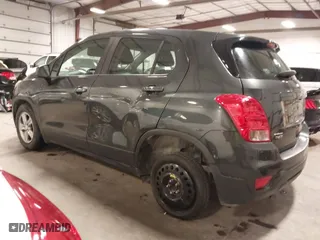 2019 Chevrolet Trax LS with VIN 3GNCJKSB4KL214510, listed as a IAAI auction lot 40640607 with 128,037 mi miles. Bid and sale history available at carsss.com. Image 3.