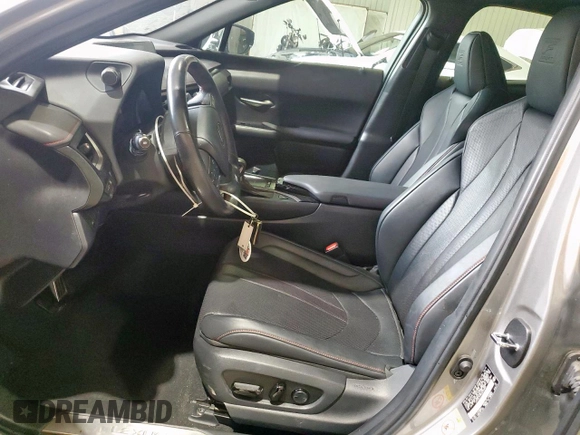 2019 Lexus UX 200 with VIN JTHY3JBH8K2000465, listed as a Copart auction lot 56873895 with 74,574 mi miles and Salvage title. Bid and sale history available at DreamBid. Image 7.