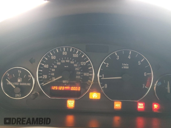 2000 BMW Z3 2.5 with VIN 4USCH9347YLF88222, listed as a Copart auction lot 59898395 with 125,123 mi miles and Clean title. Bid and sale history available at DreamBid. Image 9.