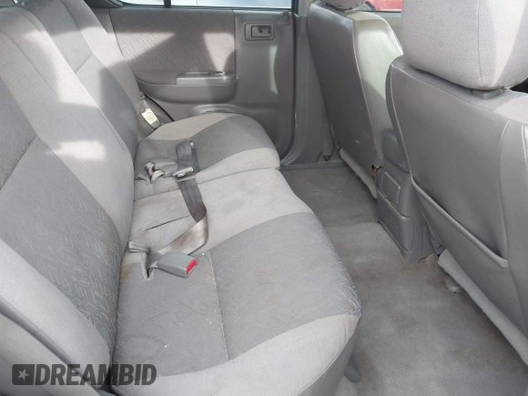 2004 Isuzu Rodeo S z VIN 4S2CK58W344311048, wystawiony jako IAAI lot #41472392 z przebiegiem 128 732 mil mil oraz . Historia ofert i sprzedaży dostępna na DreamBid. Obrazek 8.