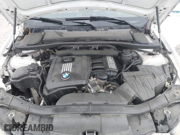 2011 BMW 3 Series 328i with VIN WBAPH7G5XBNN05029, listed as a IAAI auction lot 41955493 with 1 mi miles. Bid and sale history available at carsss.com. Image 10.