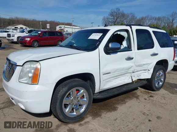 2011 GMC Yukon SLE with VIN 1GKS2AE01BR351651, listed as a IAAI auction lot 41942032 with 337,165 mi miles. Bid and sale history available at carsss.com. Image 6.