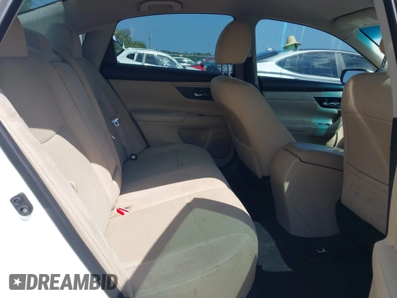 2015 Nissan Altima 2.5 SV with VIN 1N4AL3AP6FC434347, listed as a IAAI auction lot 42058176 with 131,022 mi miles. Bid and sale history available at carsss.com. Image 8.