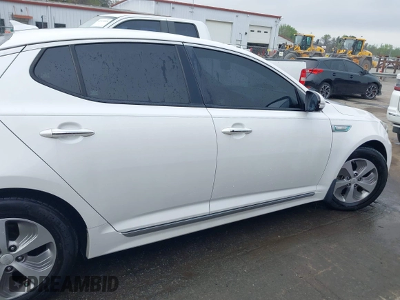 2016 Kia Optima Hybrid with VIN KNAGM4AD9G5092084, listed as a IAAI auction lot 41879089 with 141,927 mi miles. Bid and sale history available at carsss.com. Image 13.