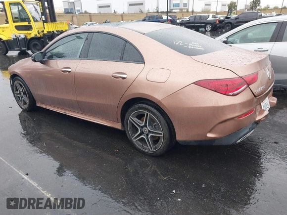 2023 Mercedes-Benz CLA 250 z VIN W1K5J4GB0PN329558, wystawiony jako IAAI lot #41776336 z przebiegiem 35 312 mil mil oraz . Historia ofert i sprzedaży dostępna na DreamBid. Obrazek 3.