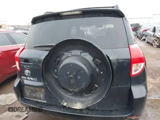 2008 Toyota RAV4 Ltd with VIN JTMZD31V986053909, listed as a IAAI auction lot 41488401 with 224,881 mi miles. Bid and sale history available at carsss.com. Image 17.