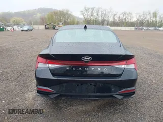 2023 Hyundai Elantra SE z VIN KMHLL4AG1PU547297, wystawiony jako IAAI lot #42080475 z przebiegiem 20 355 mil mil oraz . Historia ofert i sprzedaży dostępna na DreamBid. Obrazek 17.