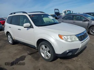 2010 Subaru Forester 2.5X Premium with VIN JF2SH6CC6AG720584, listed as a IAAI auction lot 41666604 with 110,252 mi miles. Bid and sale history available at carsss.com. Image 1.