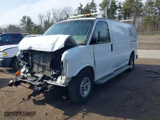 2019 GMC Savana Cargo Van with VIN 1GTW7AFG5K1210624, listed as a IAAI auction lot 41786354 with 105,345 mi miles. Bid and sale history available at carsss.com. Image 18.