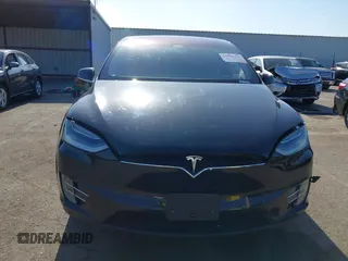 2017 Tesla Model X 90D with VIN 5YJXCBE25HF044617, listed as a IAAI auction lot 42096323 with 115,077 mi miles and . Bid and sale history available at DreamBid. Image 13.