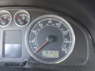 2002 Volkswagen Passat GLS z VIN WVWVD63B72E152471, wystawiony jako IAAI lot #42217216 z przebiegiem 181 633 mil mil oraz . Historia ofert i sprzedaży dostępna na DreamBid. Obrazek 15.