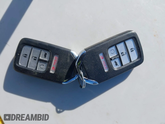 2021 Honda Pilot Touring 8-Passenger with VIN 5FNYF6H92MB031782, listed as a IAAI auction lot 42087322 with 70,062 mi miles and . Bid and sale history available at DreamBid. Image 11.