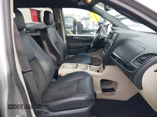 2019 Dodge Grand Caravan SXT with VIN 2C4RDGCG0KR786940, listed as a IAAI auction lot 41648332 with 96,427 mi miles and . Bid and sale history available at DreamBid. Image 5.