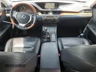 2014 Lexus ES 300h z VIN JTHBW1GG2E2053437, wystawiony jako Copart lot #60522105 z przebiegiem 197 632 mil mil oraz Szkoda całkowita • Salvage title. Historia ofert i sprzedaży dostępna na DreamBid. Obrazek 8.