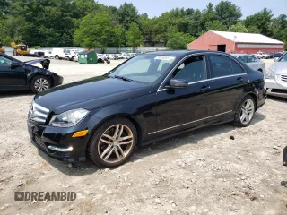 2013 Mercedes-Benz C 300 Sport z VIN WDDGF8AB0DR291960, wystawiony jako Copart lot #60650095 z przebiegiem 88 929 mil mil oraz Czysty tytuł • Clean title. Historia ofert i sprzedaży dostępna na DreamBid. Obrazek 1.