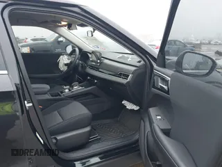 2024 Mitsubishi Outlander ES z VIN JA4J3UA88RZ074065, wystawiony jako IAAI lot #41451179 z przebiegiem 3 338 mil mil oraz . Historia ofert i sprzedaży dostępna na DreamBid. Obrazek 5.