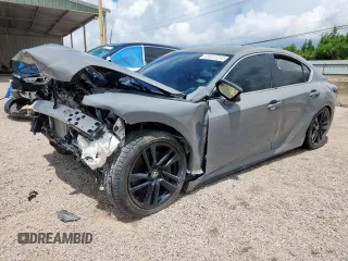 2023 Lexus IS 300 z VIN JTHCA1D22P5127694, wystawiony jako Copart lot #56680885 z przebiegiem 22 347 mil mil oraz Czysty tytuł • Clean title. Historia ofert i sprzedaży dostępna na DreamBid. Obrazek 1.