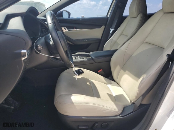 2020 Mazda Mazda3 Hatchback Preferred Package with VIN JM1BPBMM7L1158847, listed as a Copart auction lot 62917684 with 87,289 mi miles and Salvage Title. Bid and sale history available at carsss.com. Image 7.