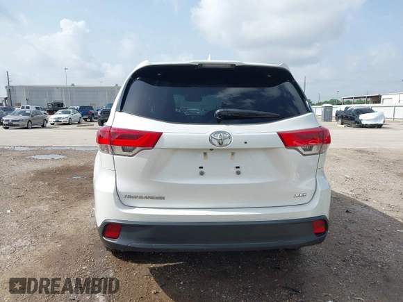 2019 Toyota Highlander SE with VIN 5TDKZRFH0KS557636, listed as a IAAI auction lot 42601100 with 107,922 mi miles and . Bid and sale history available at DreamBid. Image 17.