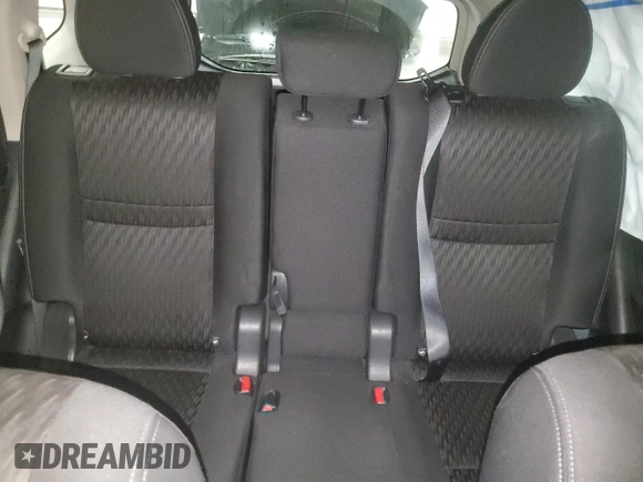 2018 Nissan Rogue SV with VIN KNMAT2MV2JP519346, listed as a Copart auction lot 63622124 with 132,141 mi miles and Clean Title. Bid and sale history available at carsss.com. Image 10.