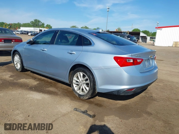 2018 Chevrolet Malibu LT z VIN 1G1ZD5ST4JF225982, wystawiony jako IAAI lot #42290615 z przebiegiem 122 483 mil mil oraz . Historia ofert i sprzedaży dostępna na DreamBid. Obrazek 3.