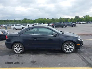 2015 Volkswagen Eos Komfort with VIN WVWBW8AH5FV004034, listed as a IAAI auction lot 41981978 with 106,450 mi miles and . Bid and sale history available at DreamBid. Image 13.