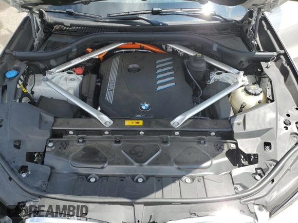 2022 BMW X5 xDrive45e with VIN 5UXTA6C03N9L84706, listed as a Copart auction lot 50725583 with 25,616 mi miles and . Bid and sale history available at DreamBid. Image 12.