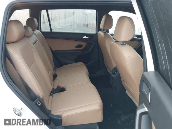 2022 Volkswagen Tiguan SE с VIN 3VV2B7AX7NM085058, выставлен на аукционе IAAI как лот 42135479 с пробегом 45 636 миль миль и . История ставок и продаж доступна на DreamBid. Изображение 8.
