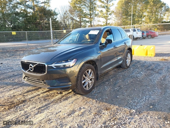 2019 Volvo XC60 Momentum with VIN LYV102DK5KB316754, listed as a IAAI auction lot 41402502 with 127,333 mi miles. Bid and sale history available at carsss.com. Image 17.
