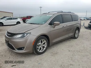 2017 Chrysler Pacifica Touring L z VIN 2C4RC1BG8HR809780, wystawiony jako Copart lot #50521275 z przebiegiem 109 659 mil mil oraz Szkoda całkowita • Salvage title. Historia ofert i sprzedaży dostępna na DreamBid. Obrazek 1.
