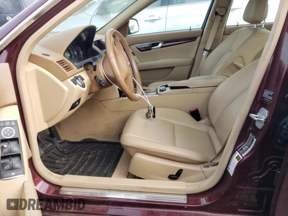 2008 Mercedes-Benz C 300 Sport with VIN WDDGF54X18F112807, listed as a Copart auction lot 60311985 with 138,807 mi miles and Salvage title. Bid and sale history available at DreamBid. Image 7.