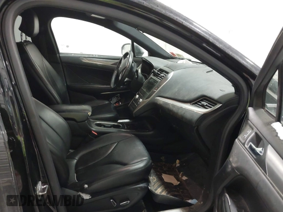 2016 Lincoln MKC Premier with VIN 5LMCJ1D94GUJ18170, listed as a IAAI auction lot 41374020 with 156,591 mi miles and . Bid and sale history available at DreamBid. Image 5.