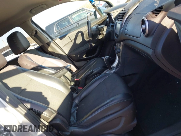 2015 Chevrolet Trax LT with VIN 3GNCJRSB6FL256031, listed as a IAAI auction lot 41995499 with 110,931 mi miles. Bid and sale history available at carsss.com. Image 5.