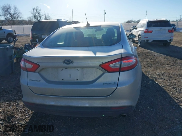 2015 Ford Fusion S Hybrid with VIN 3FA6P0UU7FR307568, listed as a IAAI auction lot 41421139 with 152,186 mi miles. Bid and sale history available at carsss.com. Image 17.