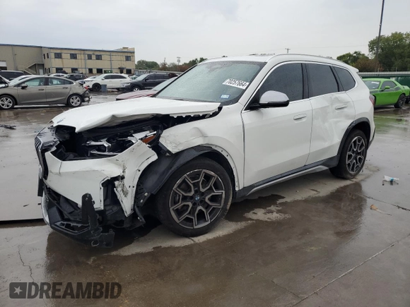 2024 BMW X1 xDrive28i with VIN WBX73EF06R5Y36747, listed as a Copart auction lot 70257664 with 5,756 mi miles and Salvage Title. Bid and sale history available at carsss.com. Image 1.