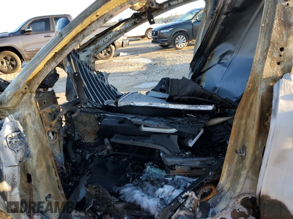 2024 Tesla Model Y with VIN 7SAYGDED6RA324943, listed as a Copart auction lot 43266965 with Not provided miles and Non repairable. Bid and sale history available at DreamBid. Image 7.