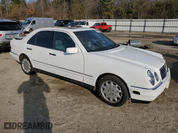 1998 Mercedes-Benz E 320 with VIN WDBJF25F9WA533140, listed as a Copart auction lot 43757445 with Not Provided miles and Salvage Title. Bid and sale history available at DreamBid. Image 4.
