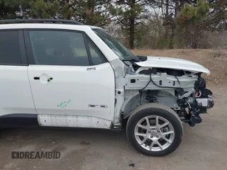 2021 Jeep Renegade Islander z VIN ZACNJDBB3MPM13536, wystawiony jako IAAI lot #41907857 z przebiegiem 28 599 mil mil oraz . Historia ofert i sprzedaży dostępna na DreamBid. Obrazek 14.