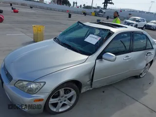 2001 Lexus IS 300/350 z VIN JTHBD182210024468, wystawiony jako IAAI lot #41935301 z przebiegiem 162 273 mil mil oraz . Historia ofert i sprzedaży dostępna na DreamBid. Obrazek 6.