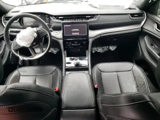 2024 Jeep Grand Cherokee с VIN 1C4RJYB62R8611652, выставлен на аукционе Copart как лот 43877075 с пробегом 5 105 миль миль и Списание • Salvage title. История ставок и продаж доступна на DreamBid. Изображение 8.