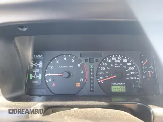 1999 Isuzu Trooper S z VIN JACDJ58X5X7912250, wystawiony jako Copart lot #58521665 z przebiegiem 177 038 mil mil oraz Tytuł czysty. Historia ofert i sprzedaży dostępna na DreamBid. Obrazek 9.