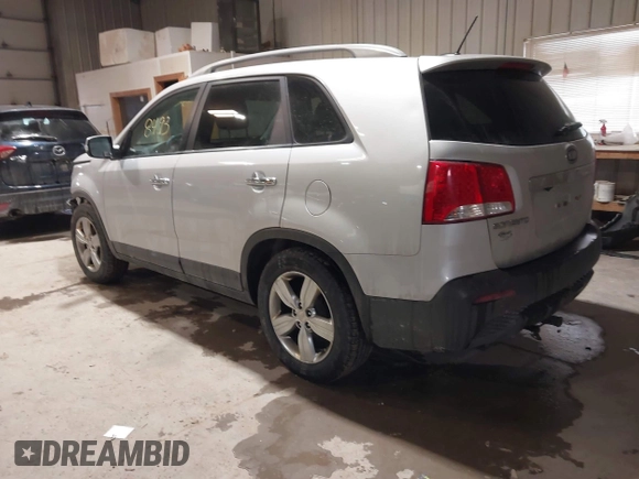 2012 Kia Sorento EX with VIN 5XYKU4A29CG285803, listed as a IAAI auction lot 41588493 with 171,891 mi miles. Bid and sale history available at carsss.com. Image 3.