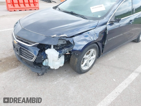 2016 Chevrolet Malibu LS z VIN 1G1ZB5ST9GF278692, wystawiony jako IAAI lot #42369208 z przebiegiem 148 195 mil mil oraz . Historia ofert i sprzedaży dostępna na DreamBid. Obrazek 6.