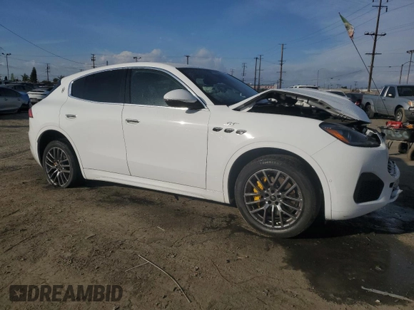 2023 Maserati Grecale GT z VIN ZN682AVA2P7418404, wystawiony jako Copart lot #44812895 z przebiegiem 33 382 mil mil oraz Szkoda całkowita • Salvage title. Historia ofert i sprzedaży dostępna na DreamBid. Obrazek 4.