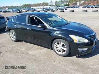 2015 Nissan Altima SV z VIN 1N4AL3AP8FC256750, wystawiony jako IAAI lot #41715571 z przebiegiem 166 280 mil mil oraz . Historia ofert i sprzedaży dostępna na DreamBid. Obrazek 1.