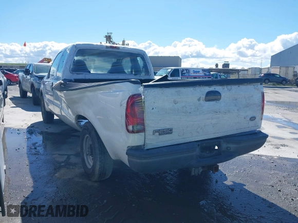 2004 Ford Super Duty F-250 XL with VIN 1FTNX20L94ED90595, listed as a IAAI auction lot 41524660 with 1 mi miles. Bid and sale history available at carsss.com. Image 3.