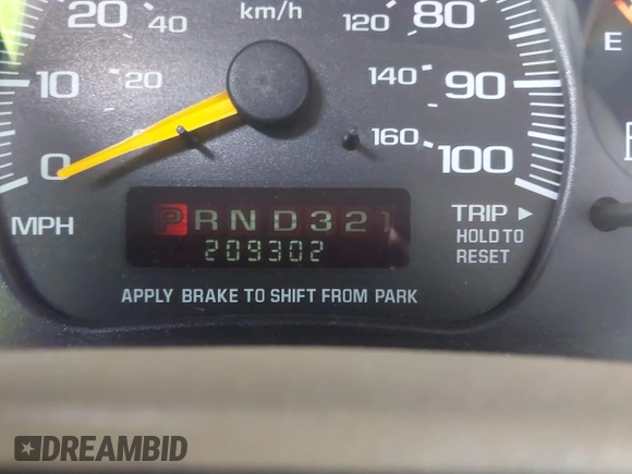 2000 GMC Safari with VIN 1GKEL19W1YB519900, listed as a IAAI auction lot 41836122 with 209,302 mi miles. Bid and sale history available at carsss.com. Image 7.