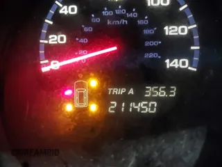 2006 Acura MDX with VIN 2HNYD18266H533584, listed as a IAAI auction lot 41937317 with 211,450 mi miles. Bid and sale history available at carsss.com. Image 7.