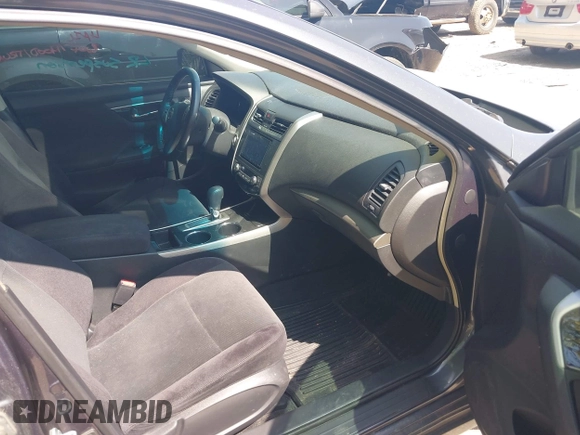 2013 Nissan Altima SV with VIN 1N4AL3APXDC123274, listed as a IAAI auction lot 42137247 with 160,286 mi miles and . Bid and sale history available at DreamBid. Image 5.