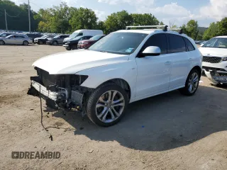 2015 Audi SQ5 Premium Plus with VIN WA1CGAFP6FA100619, listed as a Copart auction lot 68613894 with 100,620 mi miles and Salvage Title. Bid and sale history available at carsss.com. Image 1.